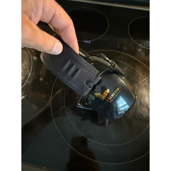 Field and Stream Hearing Protection Ear Muffs - Picture 7 of 8